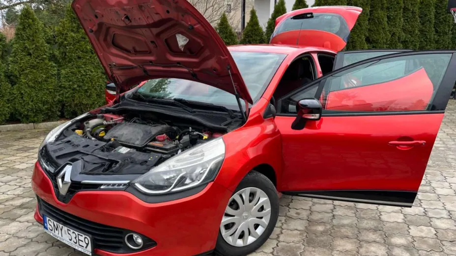 RENAULT Clio -