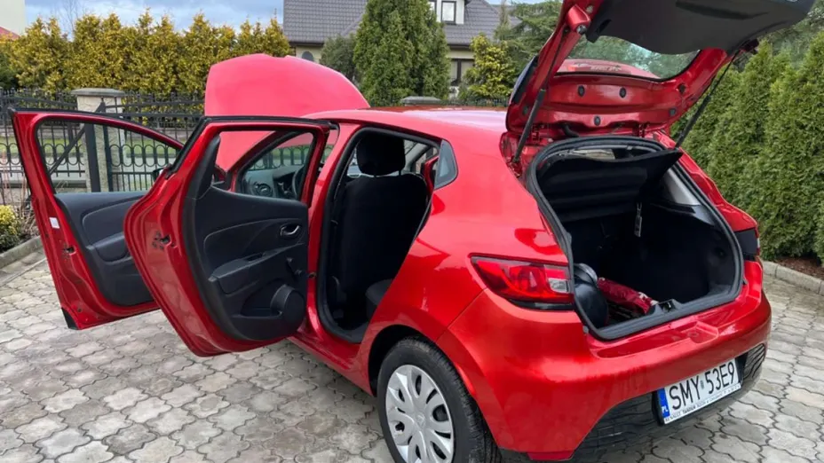 RENAULT Clio -