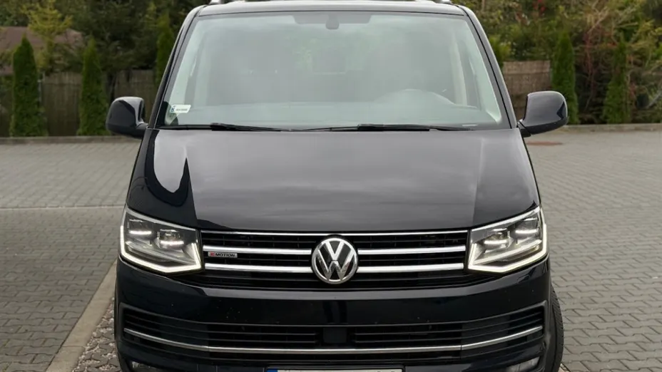 VOLKSWAGEN Multivan -