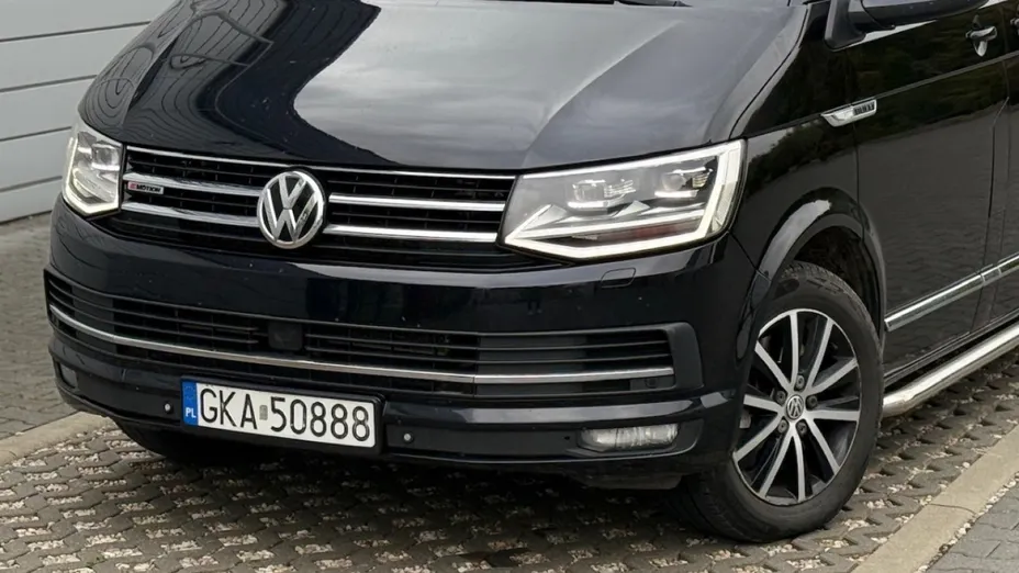 VOLKSWAGEN Multivan -