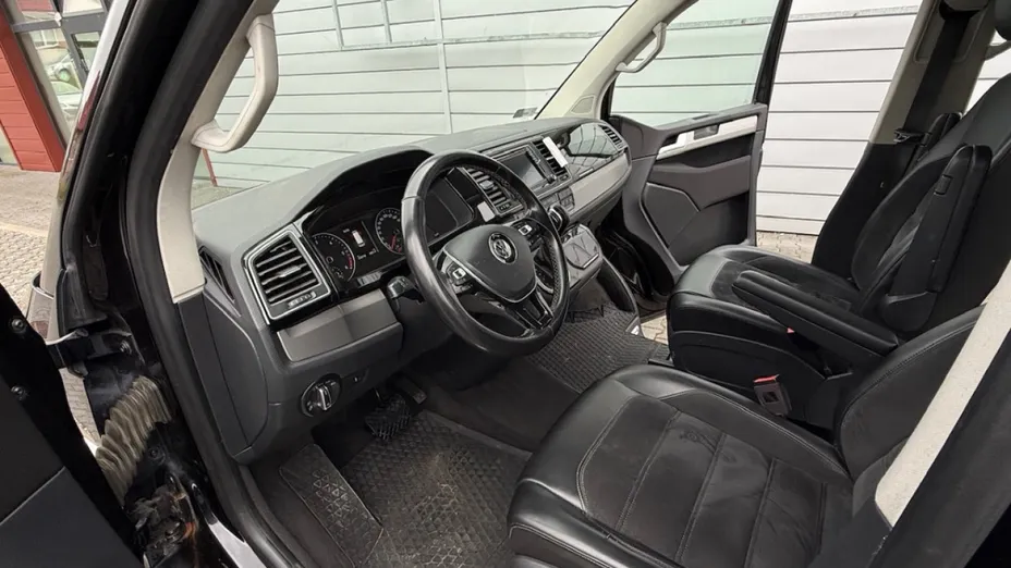 VOLKSWAGEN Multivan -