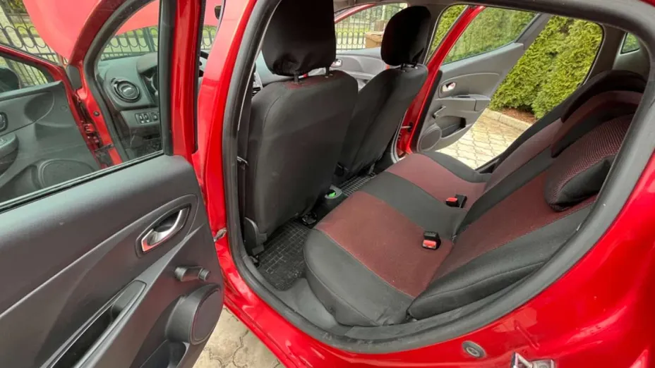 RENAULT Clio -