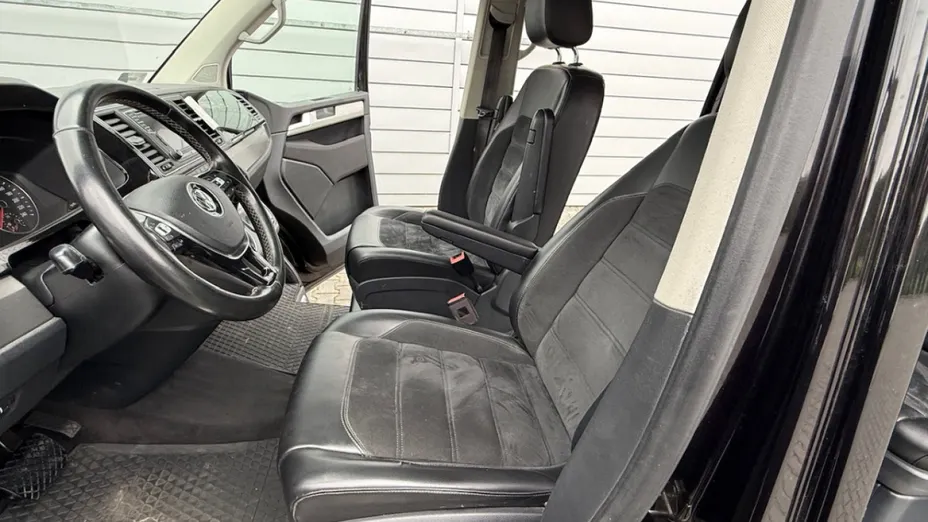 VOLKSWAGEN Multivan -