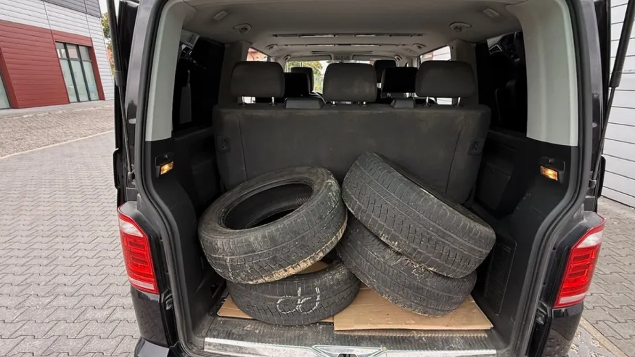 VOLKSWAGEN Multivan -