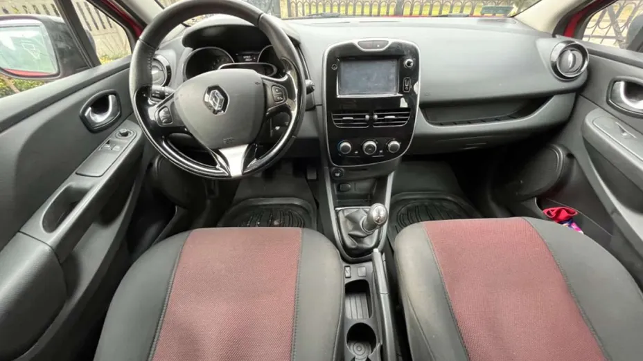 RENAULT Clio -