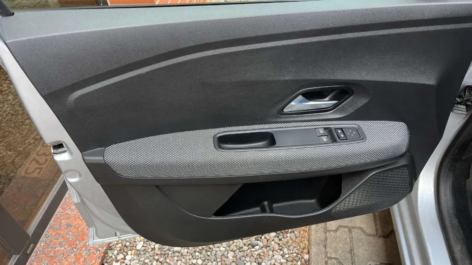 DACIA Sandero -