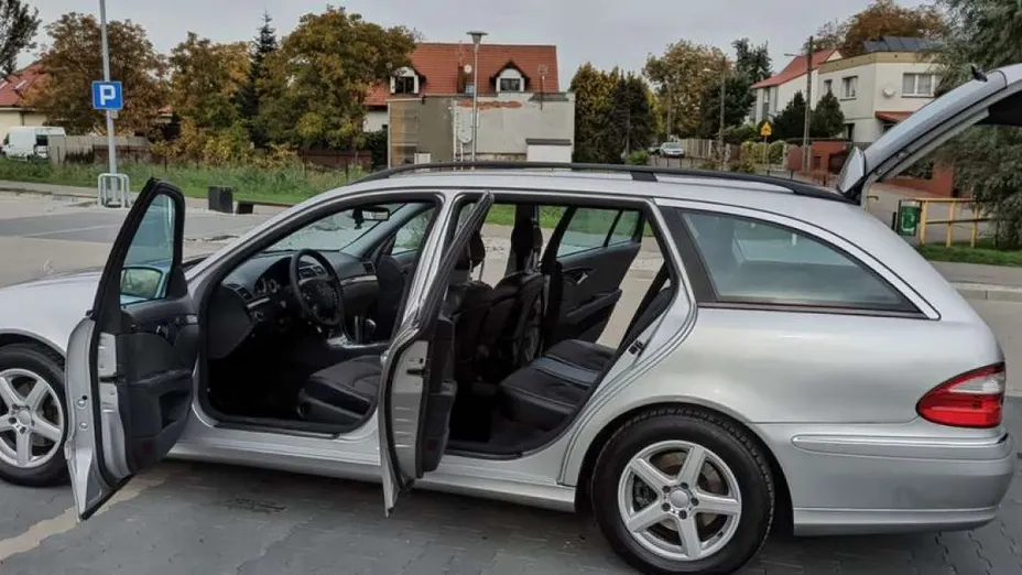 MERCEDES-BENZ E Klasa -
