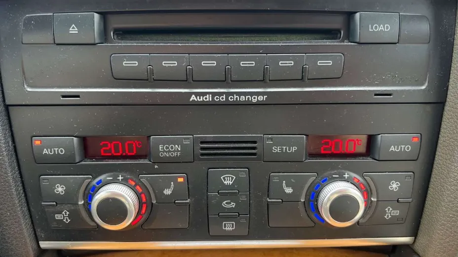 AUDI Q7 -