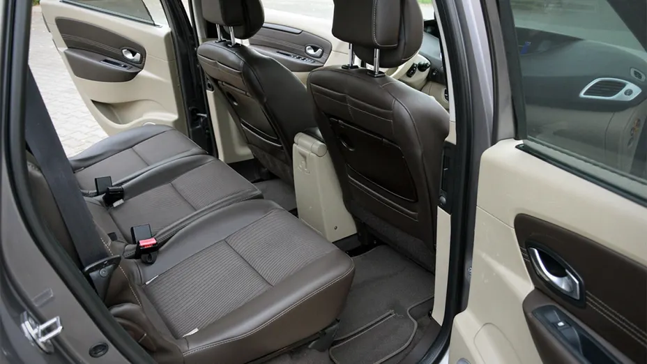 RENAULT Scenic -