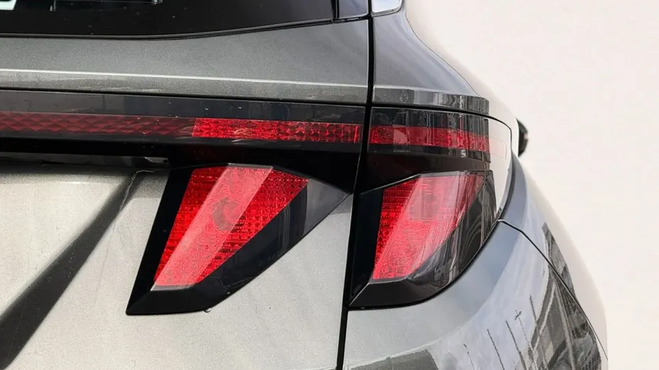 HYUNDAI Tucson -