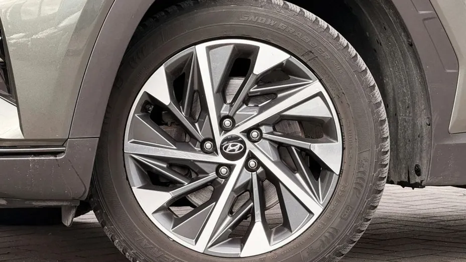 HYUNDAI Tucson -
