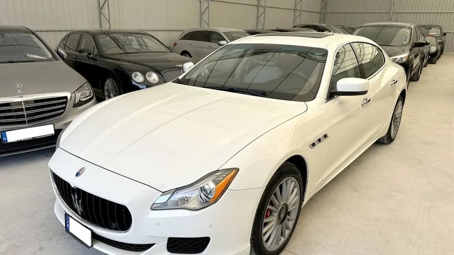 MASERATI Quattroporte -
