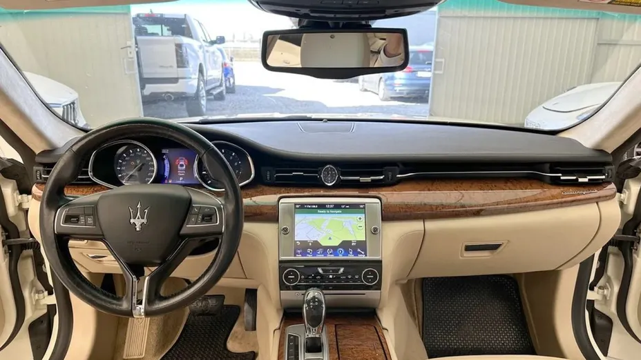 MASERATI Quattroporte -