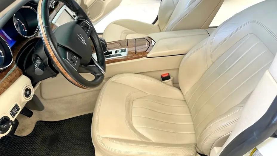 MASERATI Quattroporte -