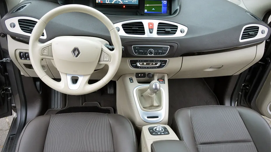 RENAULT Scenic -