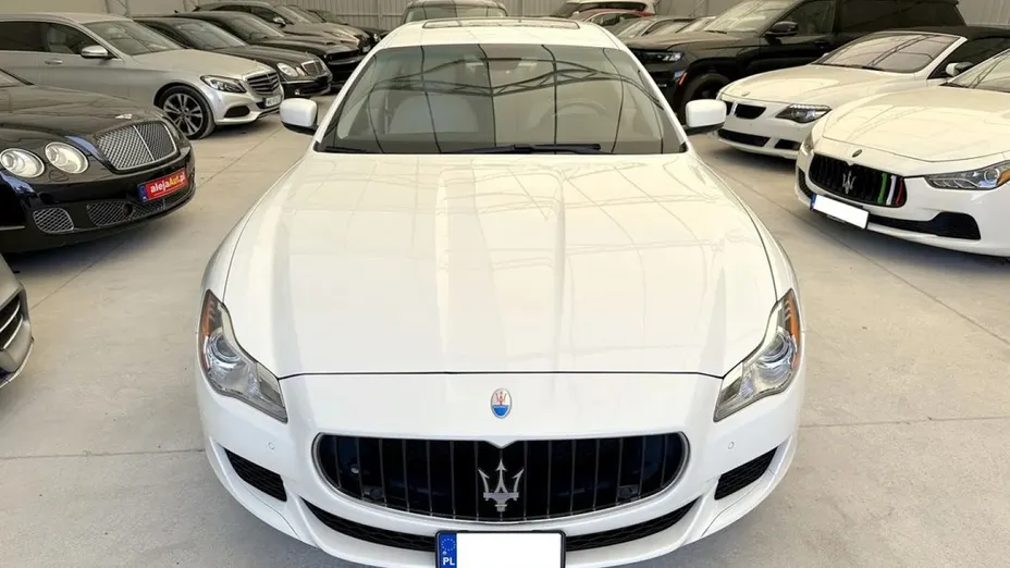 MASERATI Quattroporte -