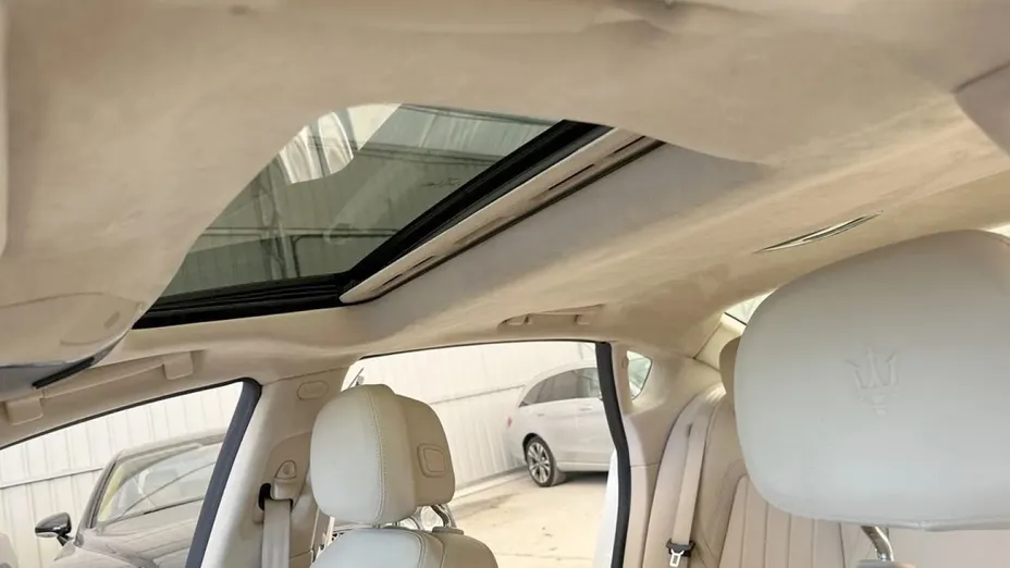 MASERATI Quattroporte -