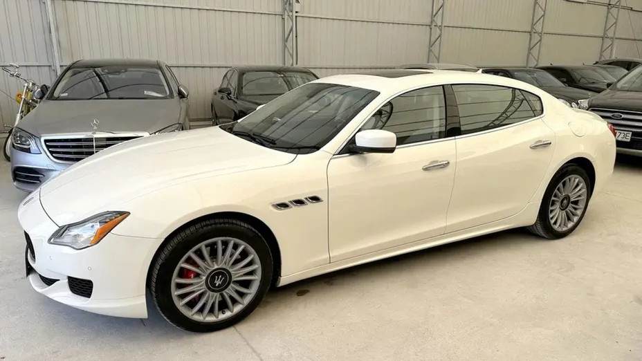 MASERATI Quattroporte -