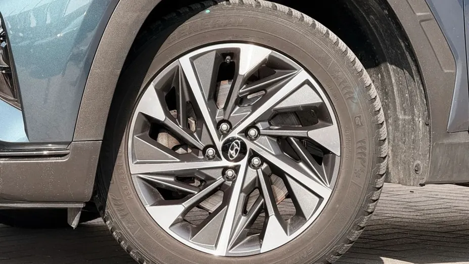 HYUNDAI Tucson -