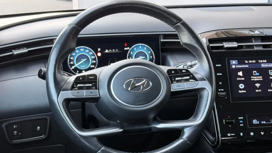 HYUNDAI Tucson -