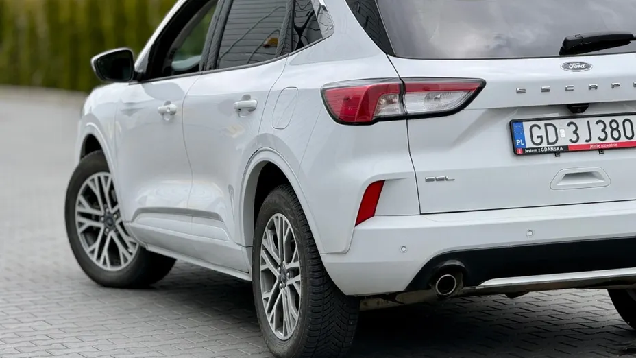 FORD Escape -