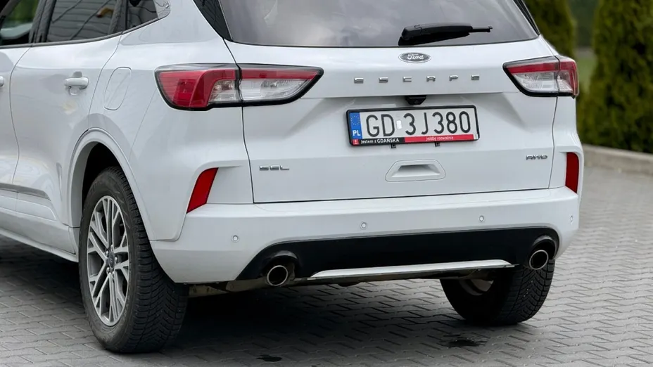FORD Escape -