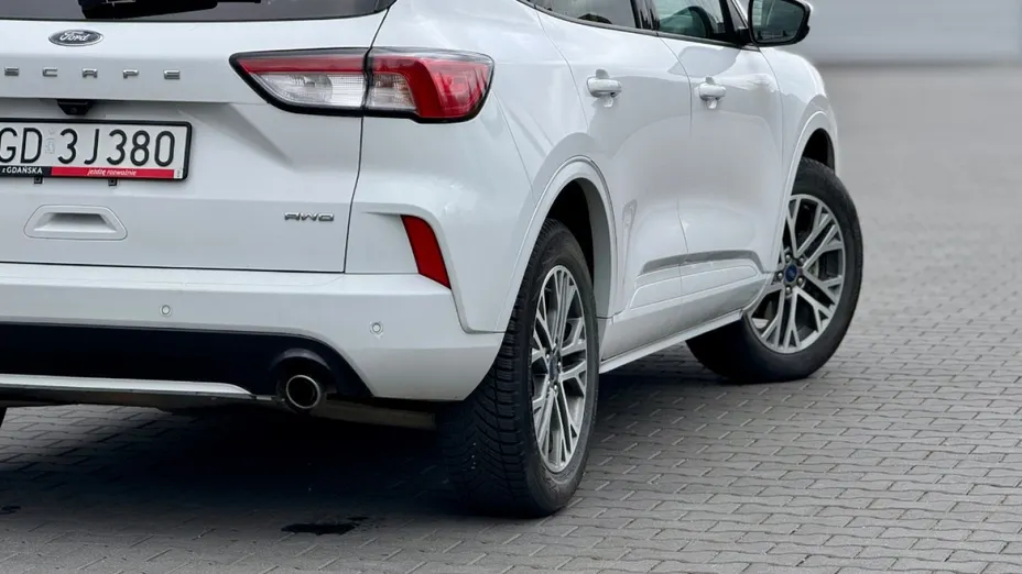 FORD Escape -