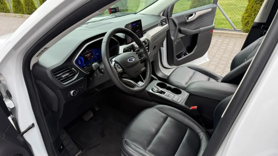 FORD Escape -