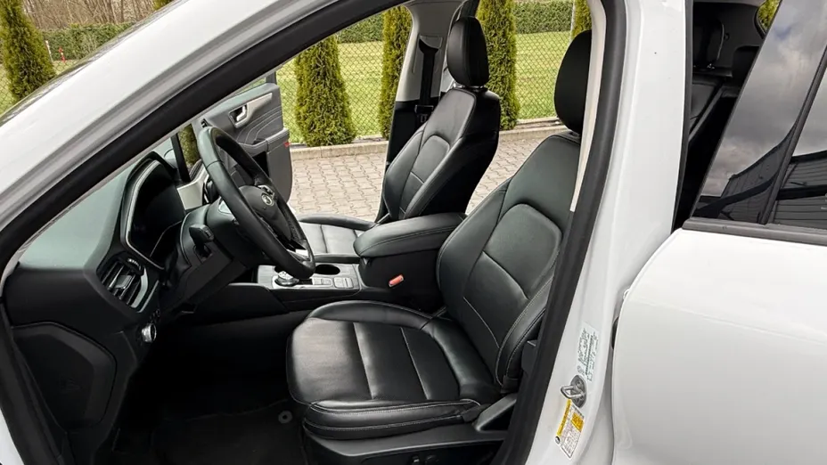 FORD Escape -