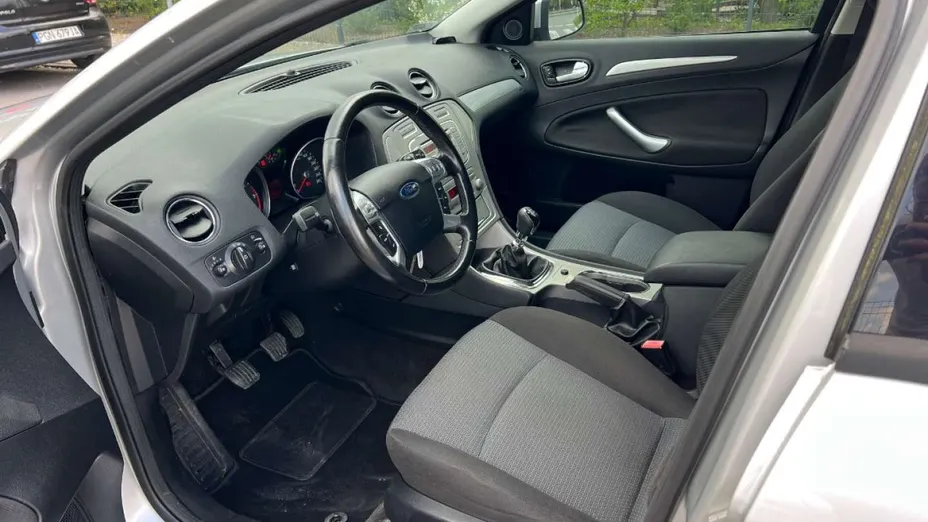 FORD Mondeo -