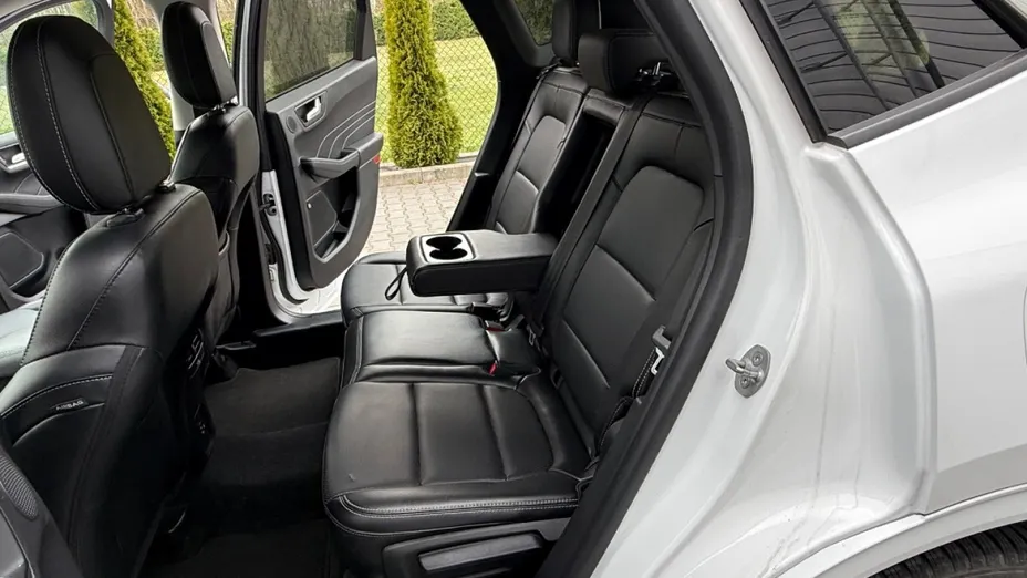 FORD Escape -