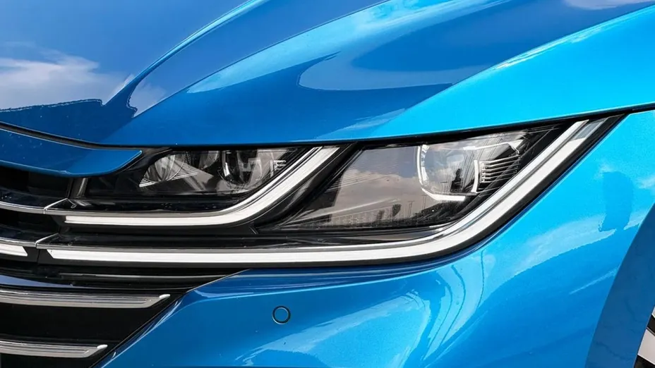 VOLKSWAGEN Arteon -