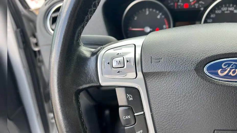 FORD Mondeo -