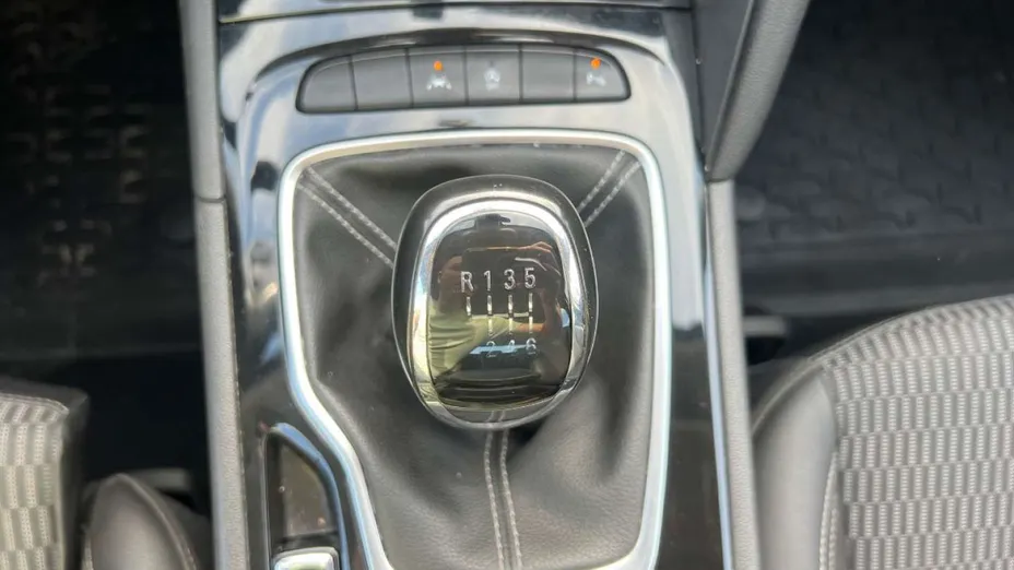 OPEL Insignia -