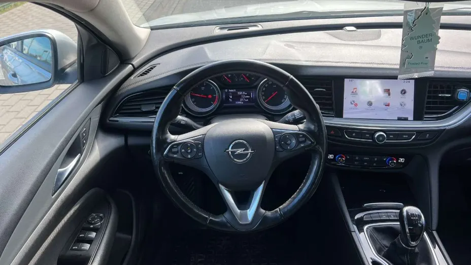 OPEL Insignia -