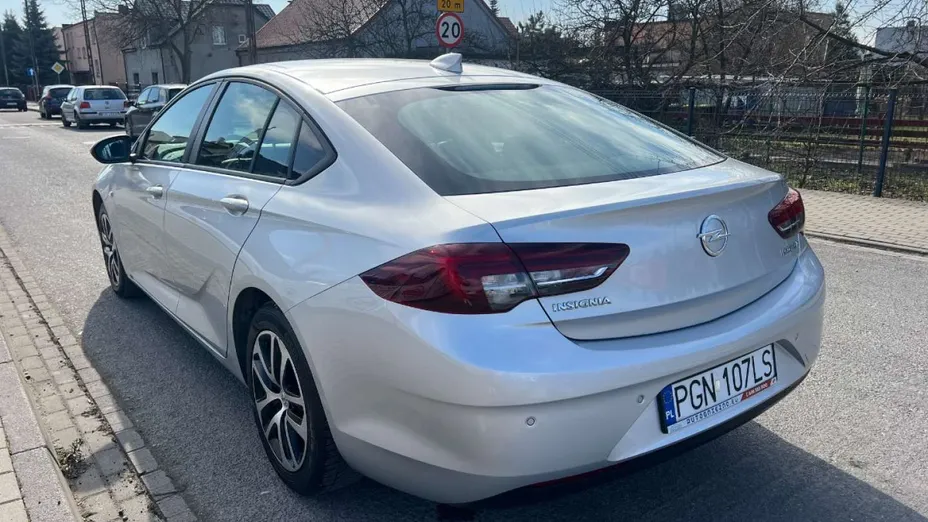 OPEL Insignia -