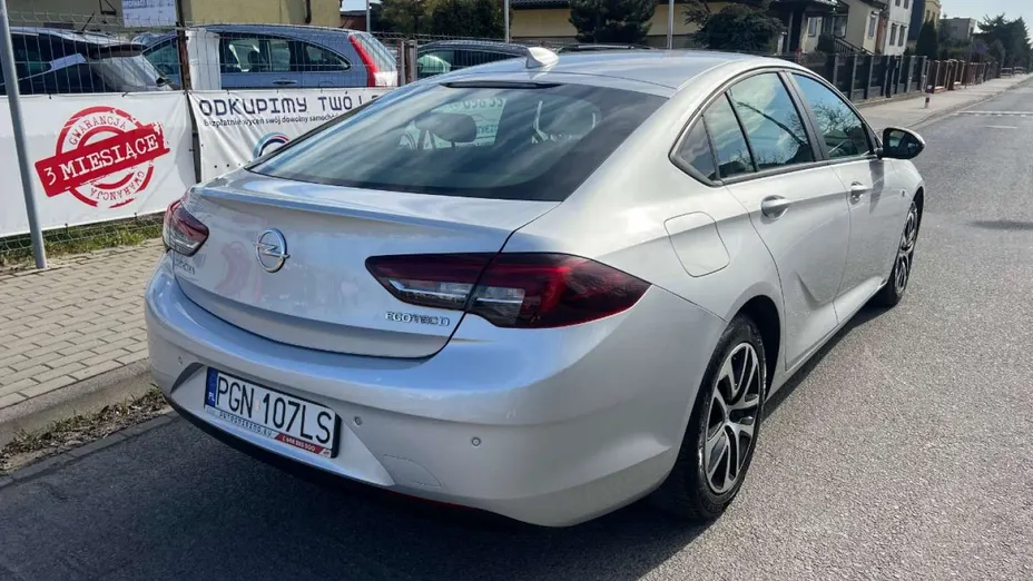 OPEL Insignia -