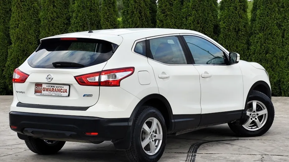 NISSAN Qashqai -
