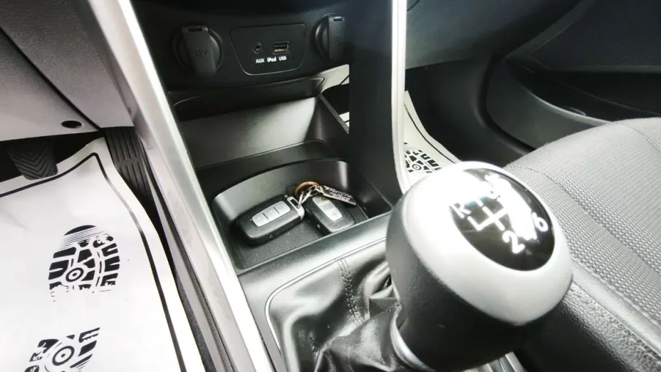 HYUNDAI i30 -