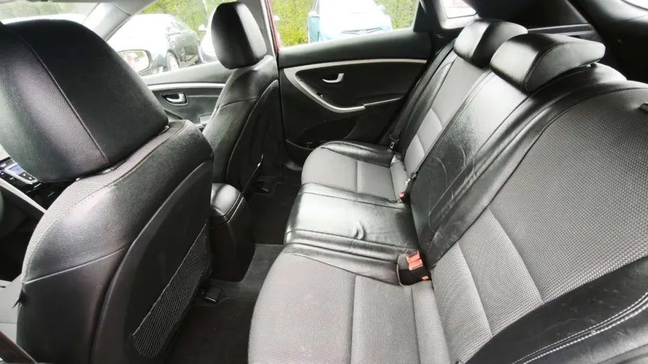 HYUNDAI i30 -