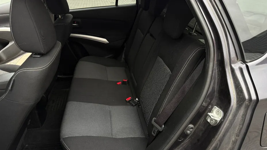 SUZUKI SX4 -