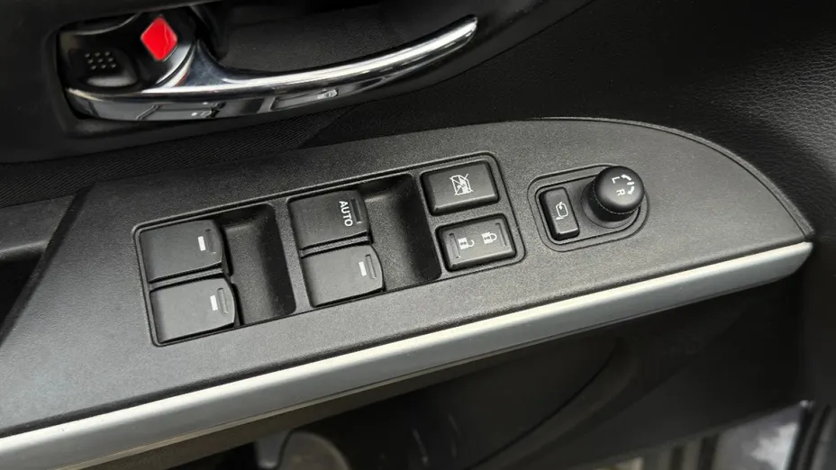 SUZUKI SX4 -
