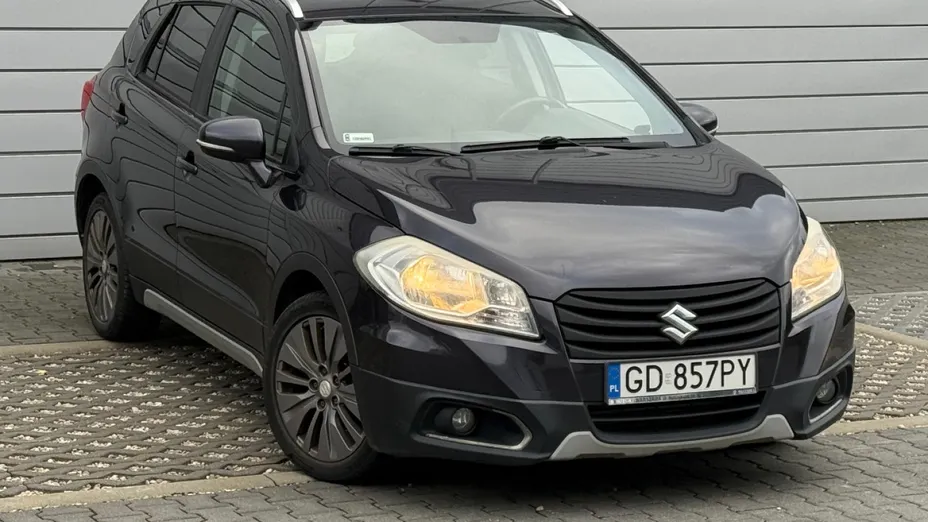 SUZUKI SX4 -