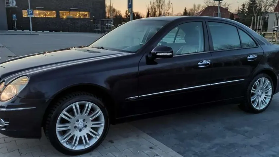 MERCEDES-BENZ E Klasa -