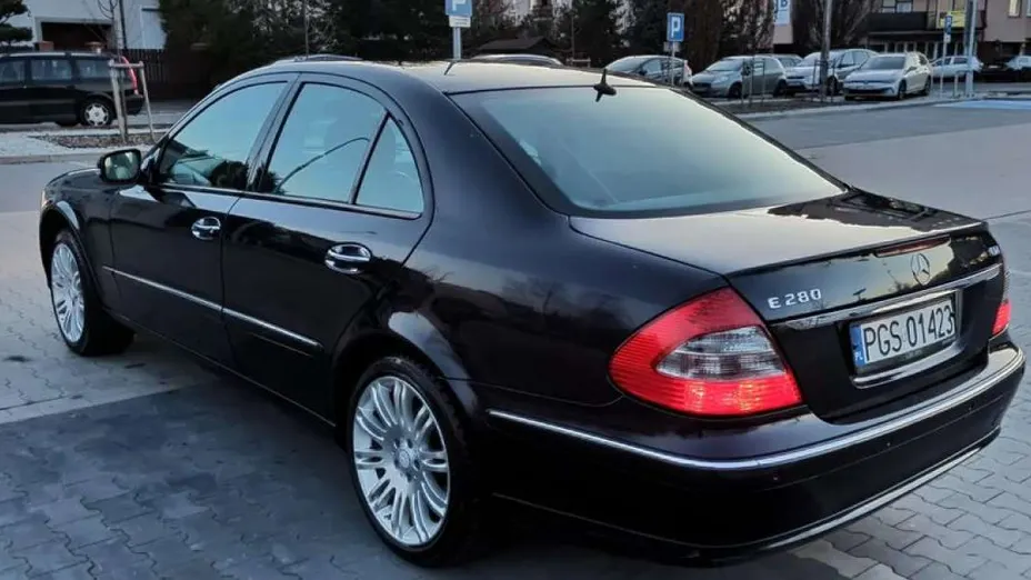 MERCEDES-BENZ E Klasa -