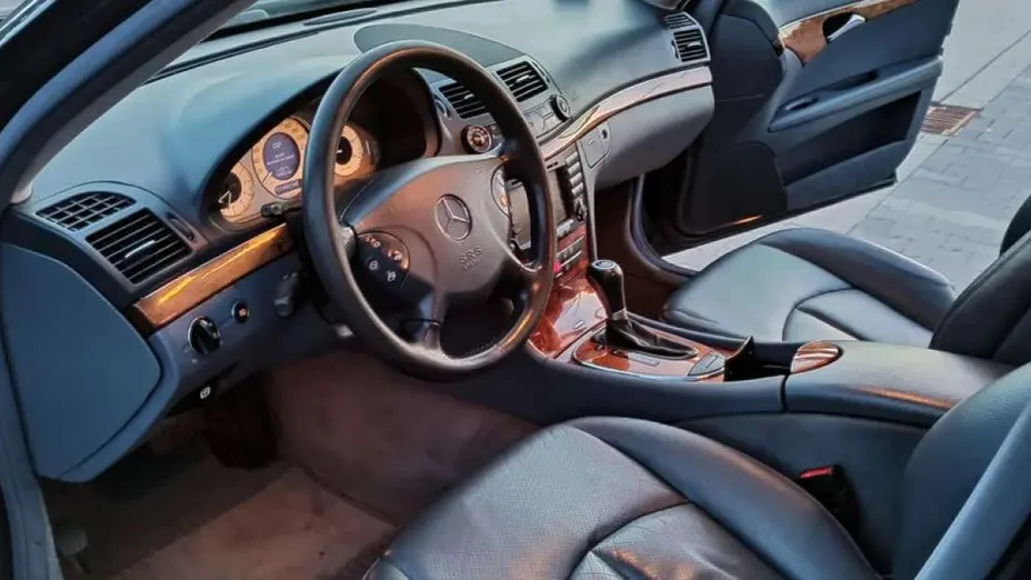 MERCEDES-BENZ E Klasa -