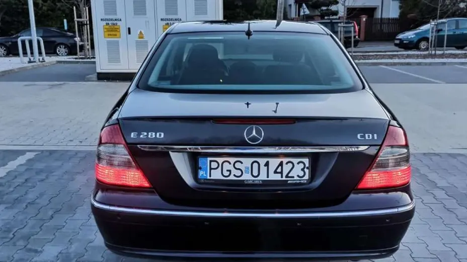 MERCEDES-BENZ E Klasa -