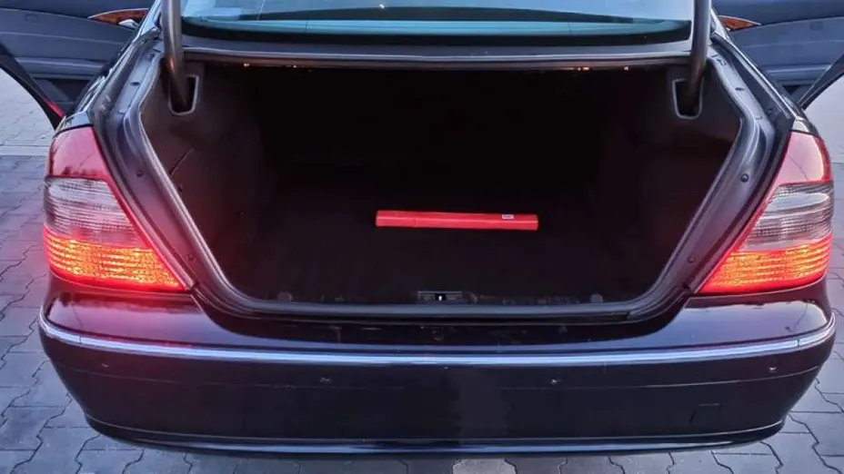 MERCEDES-BENZ E Klasa -
