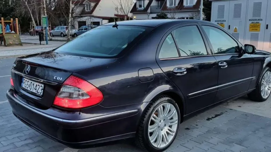 MERCEDES-BENZ E Klasa -