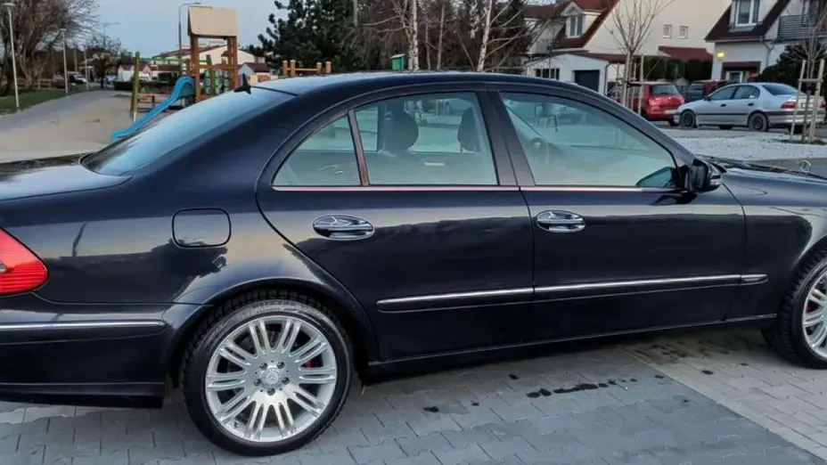 MERCEDES-BENZ E Klasa -